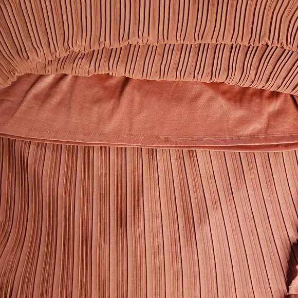 Girl Soul Pleated Midi Long Sleeve Rust Color Dress - Picture 4 of 5